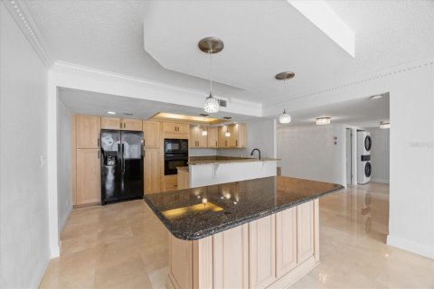 Condo in Belleair, Florida, 2 bedrooms  № 2103129 - photo 10