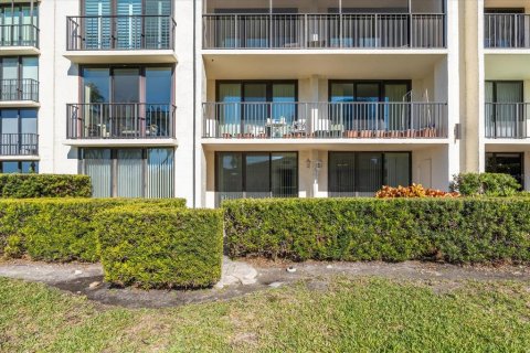 Condo in Belleair, Florida, 2 bedrooms  № 2103129 - photo 26