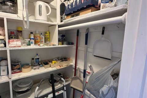 Condominio en venta en Hallandale Beach, Florida, 1 dormitorio, 58.06 m2 № 1935349 - foto 14