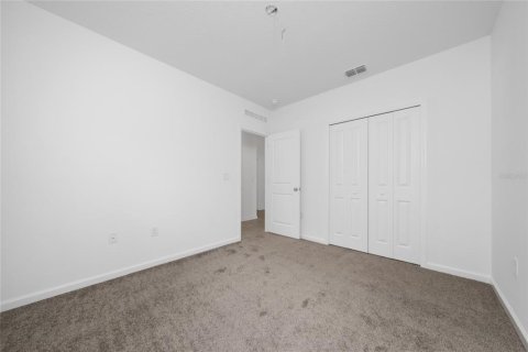 House in Kissimmee, Florida 3 bedrooms, 144.93 sq.m. № 2227087 - photo 15
