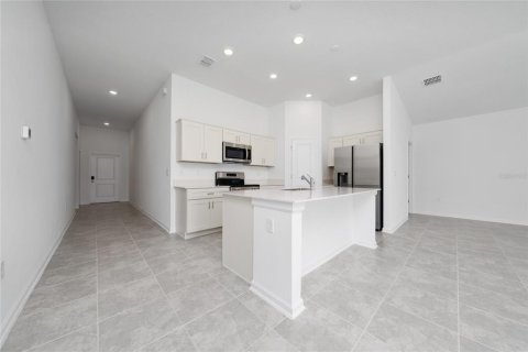House in Kissimmee, Florida 3 bedrooms, 144.93 sq.m. № 2227087 - photo 16