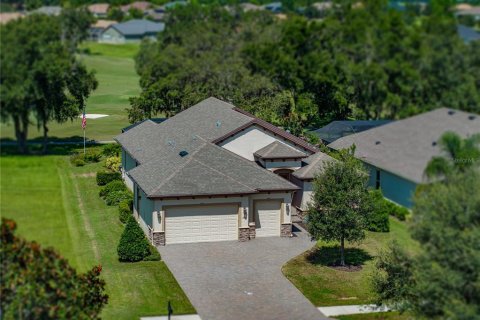 House in Dade City, Florida 4 bedrooms, 247.58 sq.m. № 1885208 - photo 1