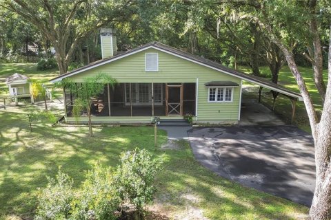 House in Zephyrhills, Florida 2 bedrooms, 123.56 sq.m. № 2367139