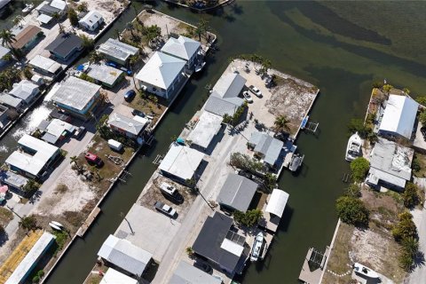 House in Matlacha, Florida 1 bedroom, 43.48 sq.m. № 2218044 - photo 28