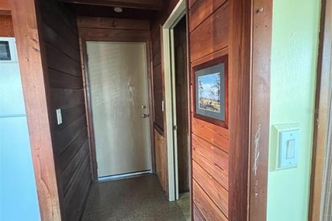 House in Matlacha, Florida 1 bedroom, 43.48 sq.m. № 2218044 - photo 16