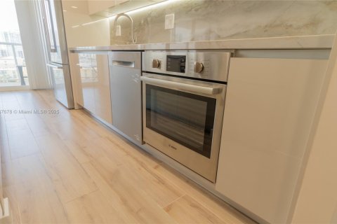 Condo in Sunny Isles Beach, Florida, 2 bedrooms  № 1867511 - photo 24