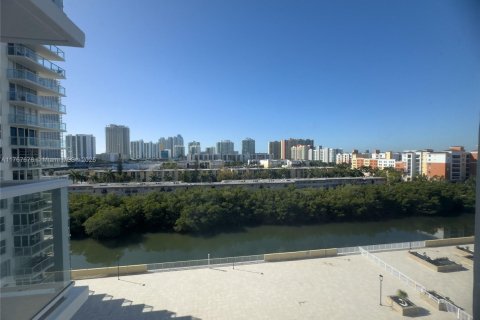 Condo in Sunny Isles Beach, Florida, 2 bedrooms  № 1867511 - photo 6