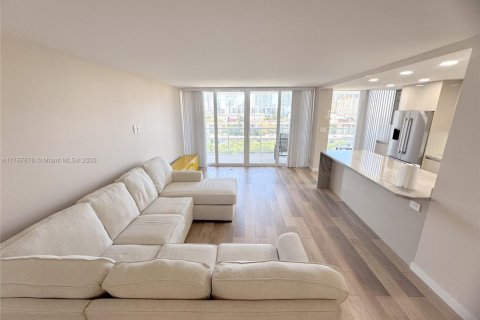 Condo in Sunny Isles Beach, Florida, 2 bedrooms  № 1867511 - photo 8