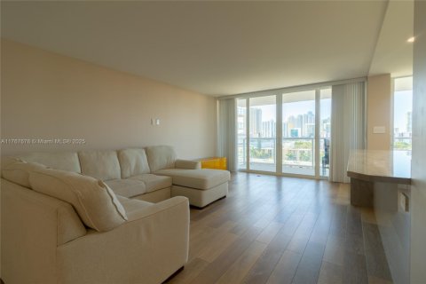Condo in Sunny Isles Beach, Florida, 2 bedrooms  № 1867511 - photo 14