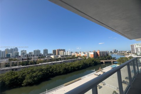 Condo in Sunny Isles Beach, Florida, 2 bedrooms  № 1867511 - photo 7