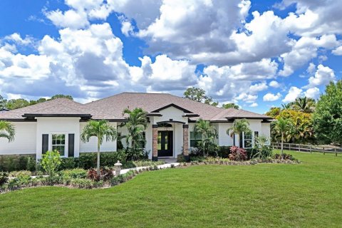 House in Jupiter, Florida 4 bedrooms, 275.18 sq.m. № 1226775 - photo 1