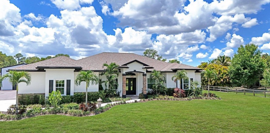 House in Jupiter, Florida 4 bedrooms, 275.18 sq.m. № 1226775