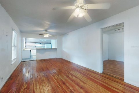Propiedad comercial en venta en New Smyrna Beach, Florida, 221.48 m2 № 1723612 - foto 17