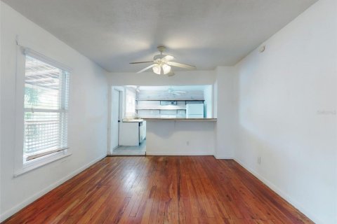 Propiedad comercial en venta en New Smyrna Beach, Florida, 221.48 m2 № 1723612 - foto 15