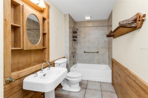 Villa ou maison à vendre à Arcadia, Floride: 3 chambres, 238.2 m2 № 2409894 - photo 13