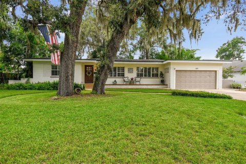 House in Maitland, Florida 3 bedrooms, 188.03 sq.m. № 1829815 - photo 1