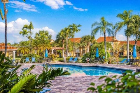 Купить кондоминиум в Плантация, Флорида 2 спальни, 89.65м2, № 1730815 - фото 15