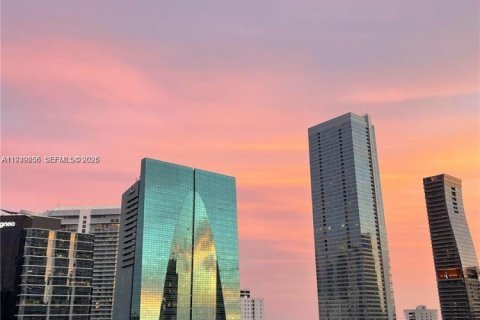 Condo in Miami, Florida, 2 bedrooms  № 2004960