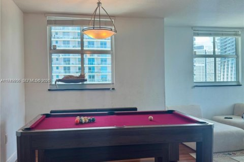 Condo in Miami, Florida, 2 bedrooms  № 2004960 - photo 5