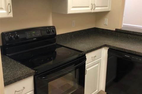 Condo in Newberry, Florida, 2 bedrooms  № 1673900 - photo 9