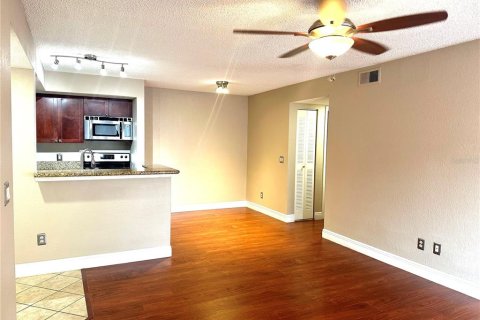 Copropriété à louer à Orlando, Floride: 2 chambres, 91.79 m2 № 1777286 - photo 4