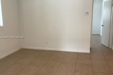 Copropriété à louer à Hallandale Beach, Floride: 1 chambre, 52.95 m2 № 1987292 - photo 11