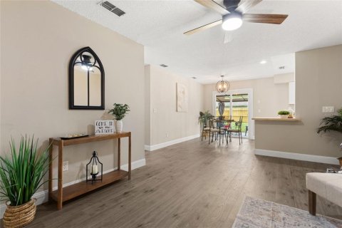 House in Orlando, Florida 3 bedrooms, 83.98 sq.m. № 1830058 - photo 6