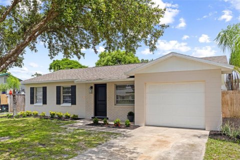 House in Orlando, Florida 3 bedrooms, 83.98 sq.m. № 1830058 - photo 2