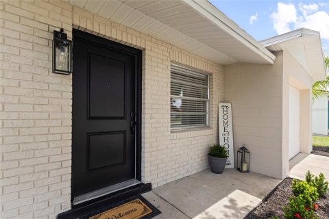 House in Orlando, Florida 3 bedrooms, 83.98 sq.m. № 1830058 - photo 5
