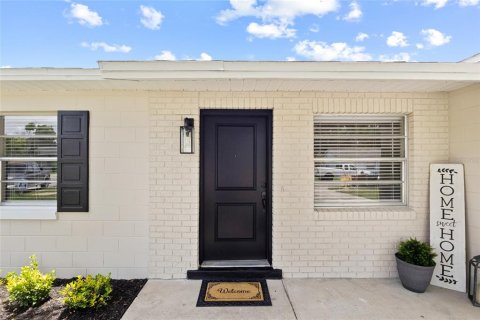 House in Orlando, Florida 3 bedrooms, 83.98 sq.m. № 1830058 - photo 4