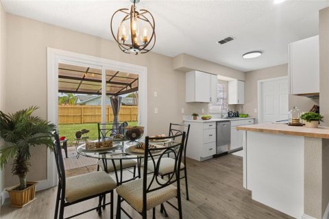 House in Orlando, Florida 3 bedrooms, 83.98 sq.m. № 1830058 - photo 11