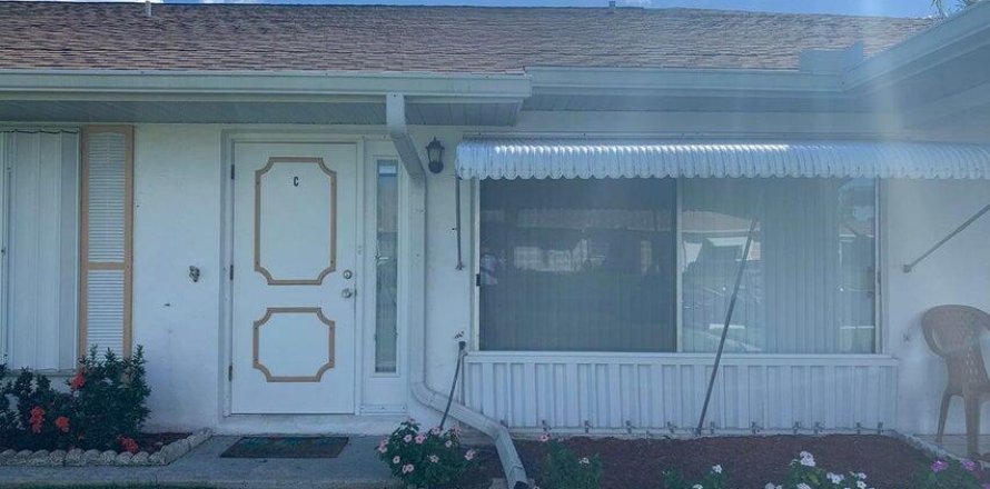 Condo in Fort Pierce, Florida, 1 bedroom № 1222584