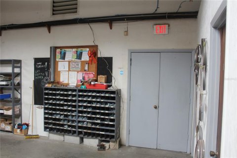 Commercial property in Gainesville, Florida 208.1 sq.m. № 2116313 - photo 22