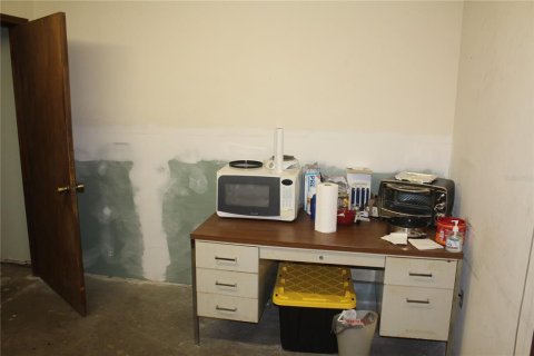 Commercial property in Gainesville, Florida 208.1 sq.m. № 2116313 - photo 18