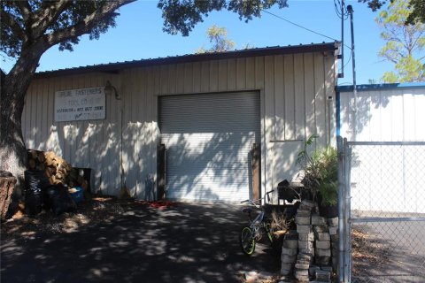 Commercial property in Gainesville, Florida 208.1 sq.m. № 2116313 - photo 3