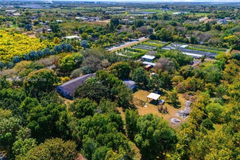 Купить виллу или дом в Хомстед, Флорида 3 спальни, 301.37м2, № 2036396 - фото 27