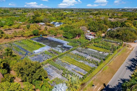 Купить виллу или дом в Хомстед, Флорида 3 спальни, 301.37м2, № 2036396 - фото 21