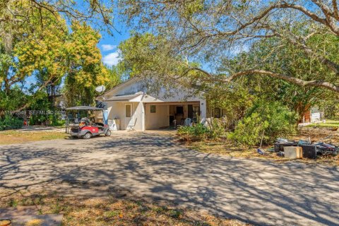 Купить виллу или дом в Хомстед, Флорида 3 спальни, 301.37м2, № 2036396 - фото 6