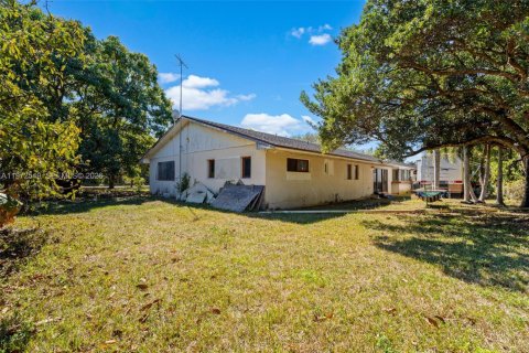 Купить виллу или дом в Хомстед, Флорида 3 спальни, 301.37м2, № 2036396 - фото 13