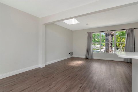 Купить виллу или дом в Тампа, Флорида 3 комнаты, 89.74м2, № 2155751 - фото 15
