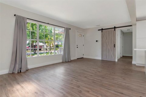 Купить виллу или дом в Тампа, Флорида 3 комнаты, 89.74м2, № 2155751 - фото 6
