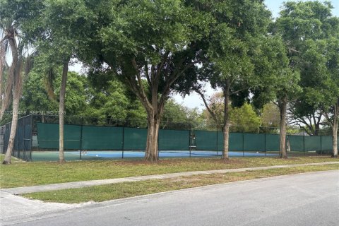 Casa en alquiler en Pembroke Pines, Florida, 2 dormitorios, 100.06 m2 № 2085340 - foto 15