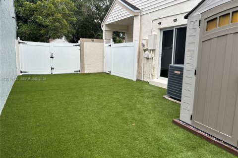 Casa en alquiler en Pembroke Pines, Florida, 2 dormitorios, 100.06 m2 № 2085340 - foto 16