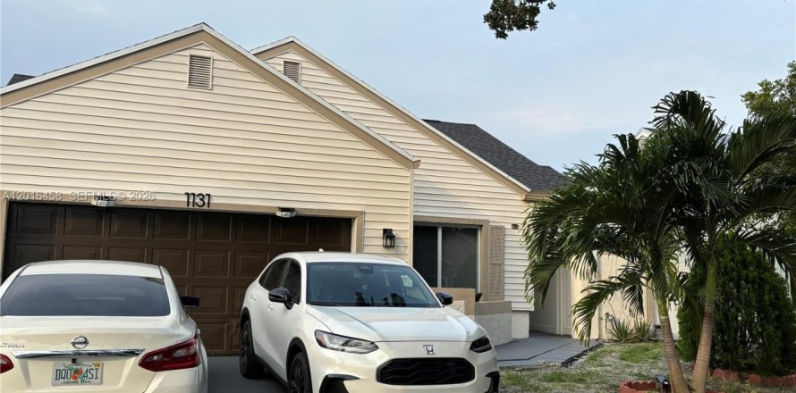 Casa en Pembroke Pines, Florida 2 dormitorios, 100.06 m2 № 2085340