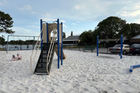 Casa en alquiler en Pembroke Pines, Florida, 2 dormitorios, 100.06 m2 № 2085340 - foto 11