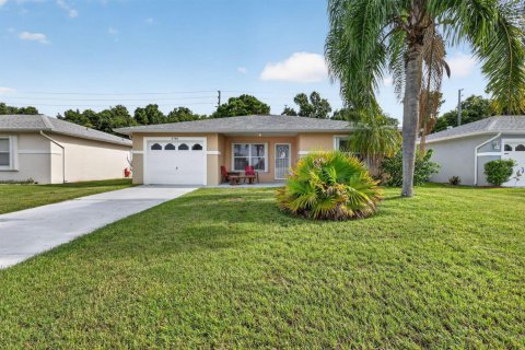 Villa ou maison à vendre à St. Lucie, Floride: 2 chambres, 105.44 m2 № 2086223 - photo 15