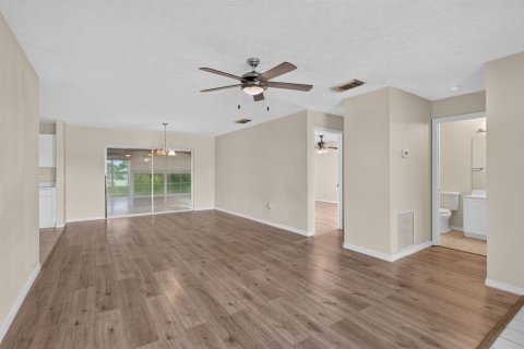 Villa ou maison à vendre à St. Lucie, Floride: 2 chambres, 105.44 m2 № 2086223 - photo 22