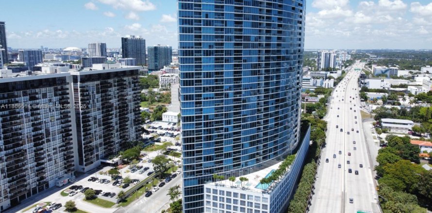 Condo à Miami, Floride, 1 chambre № 1895252