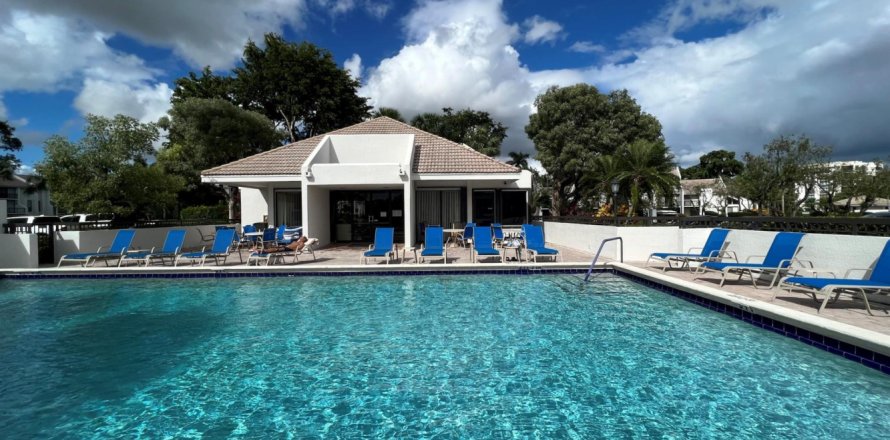 Townhouse in Boca Raton, Florida 3 bedrooms, 144 sq.m. № 1093546