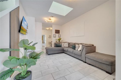 Touwnhouse à louer à Kissimmee, Floride: 5 chambres, 202.16 m2 № 2148945 - photo 7